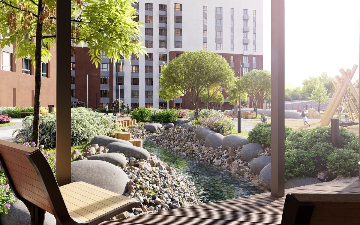 Двор с ручьем