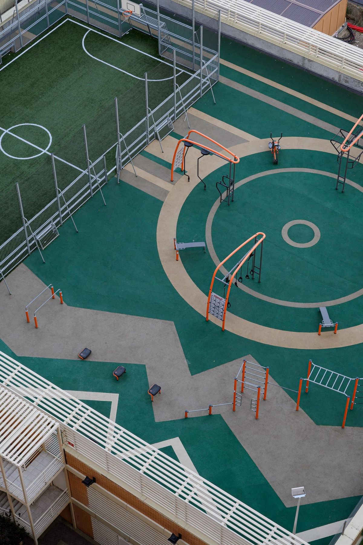 Спортивные площадки