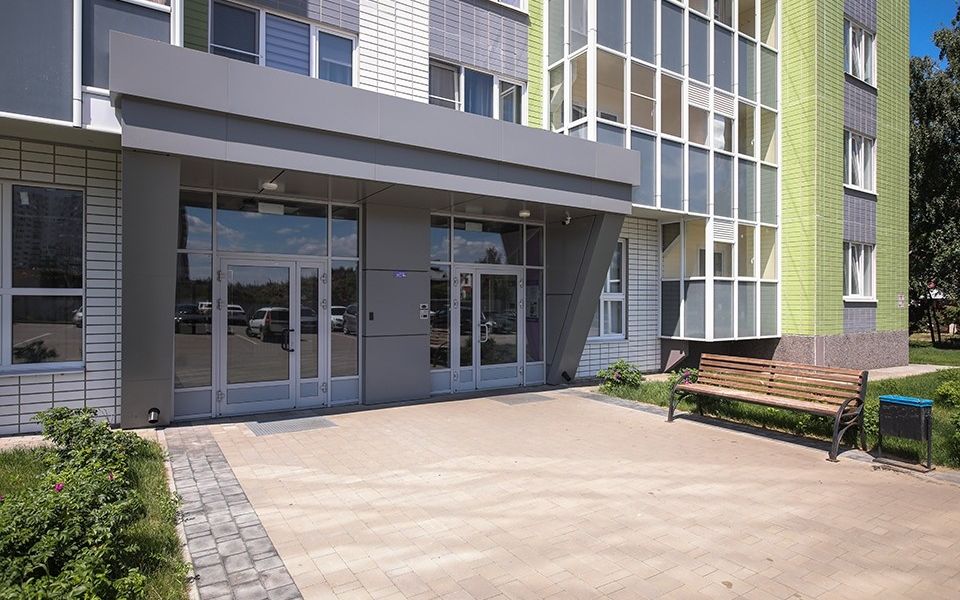 Вход в&nbsp;подъезд