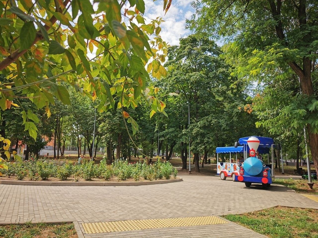 Паровозик в парке Островского в Ростове