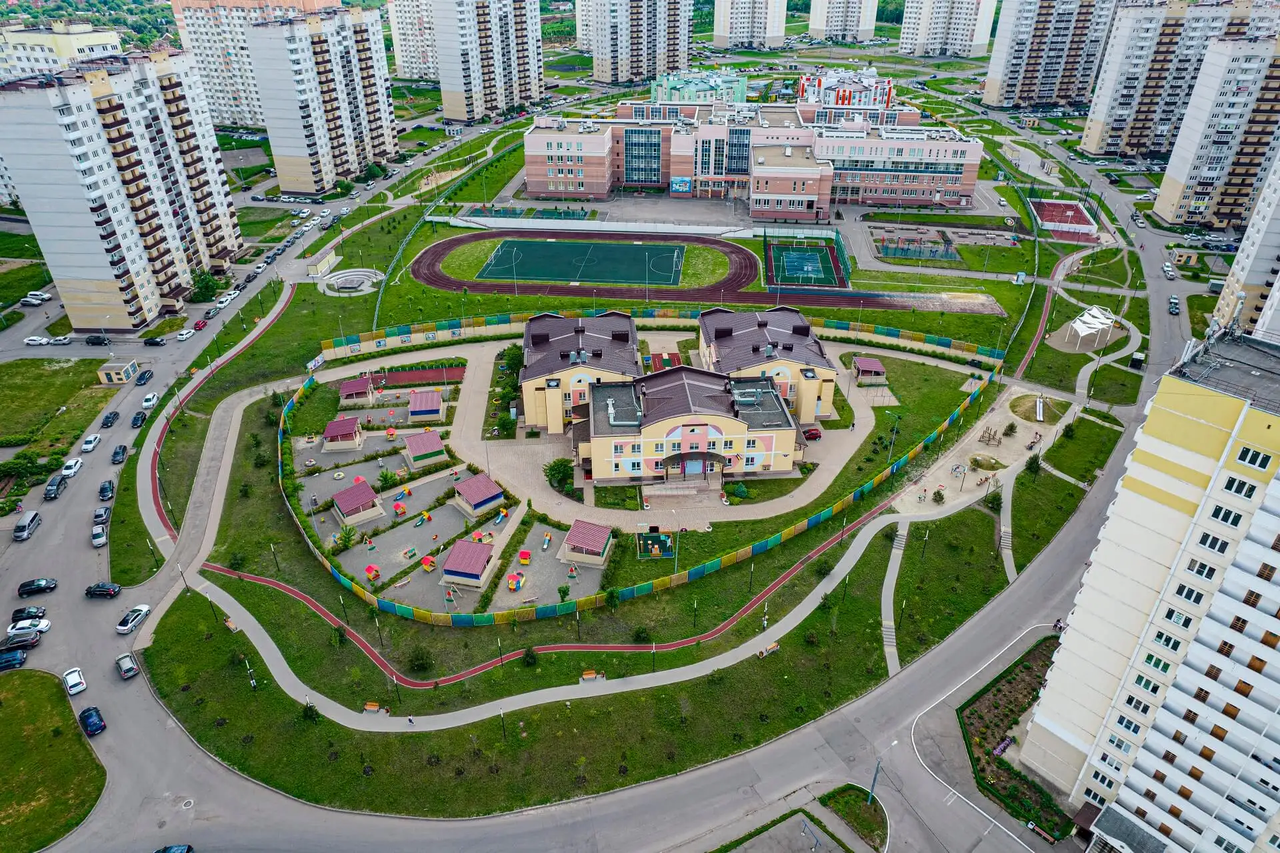 Детский сад, школы в панельных микрорайонах