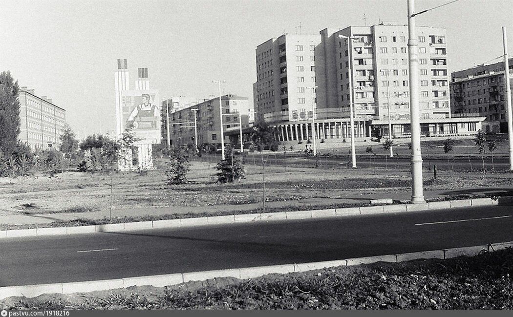 Фестивальный микрорайон, 1973 год, Перекресток улиц Тургенева и Атарбекова