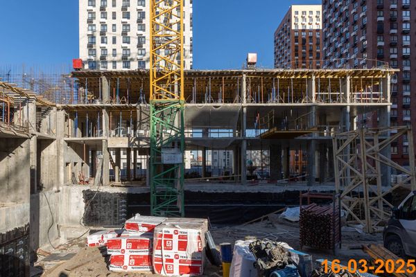 Ход строительства ЖК «Волжский парк» за Март 2025 г., фото №2