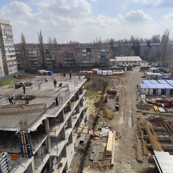 Апрель 2025