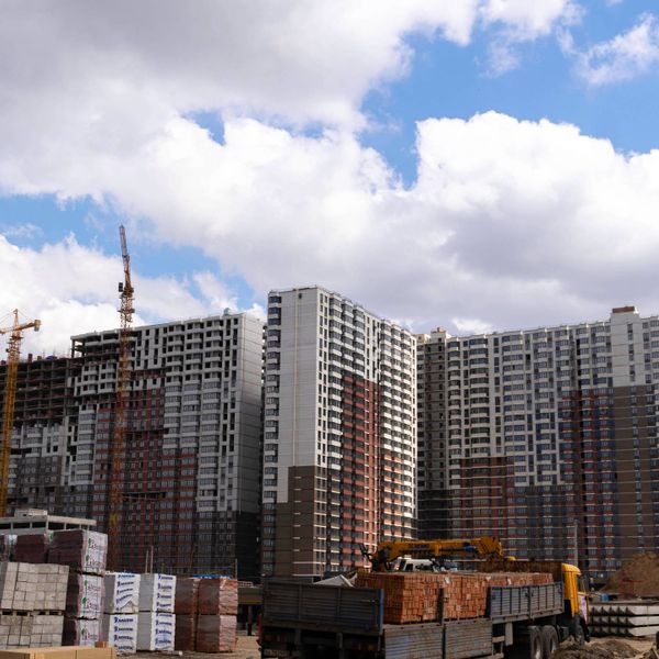 Апрель 2025