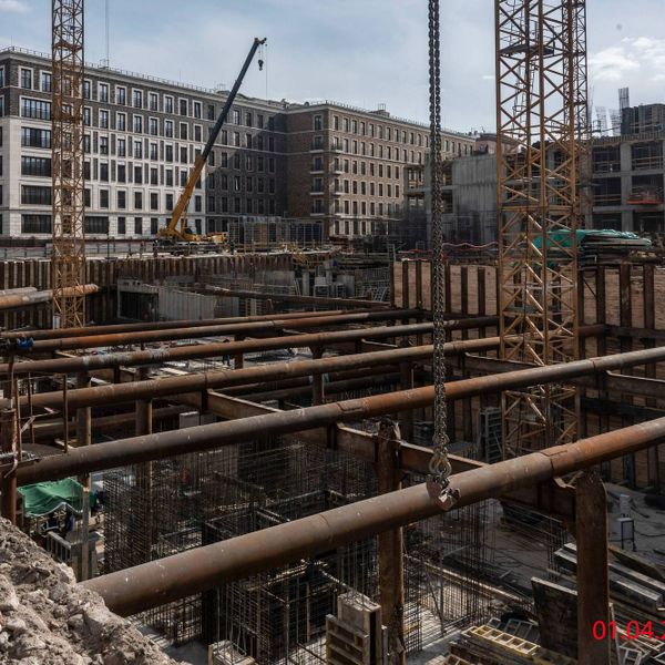 Апрель 2025