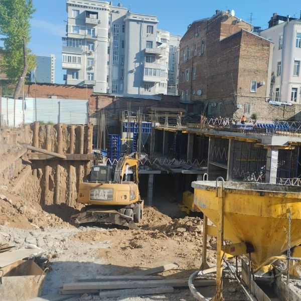 Апрель 2025