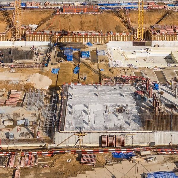 Апрель 2025
