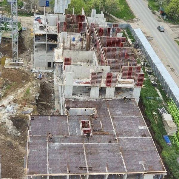 Апрель 2026