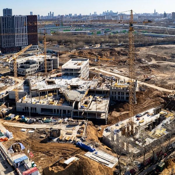 Апрель 2025