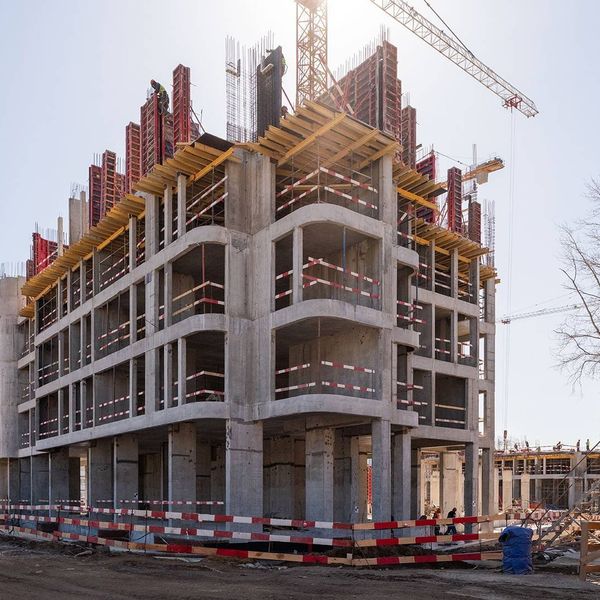 Апрель 2025