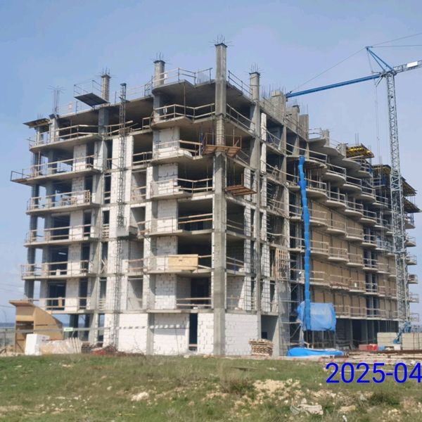 Апрель 2025