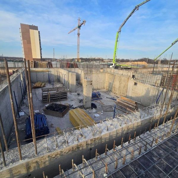 Апрель 2026