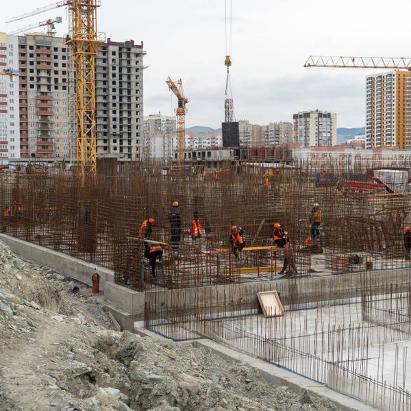 Апрель 2025