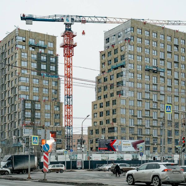 Март 2026