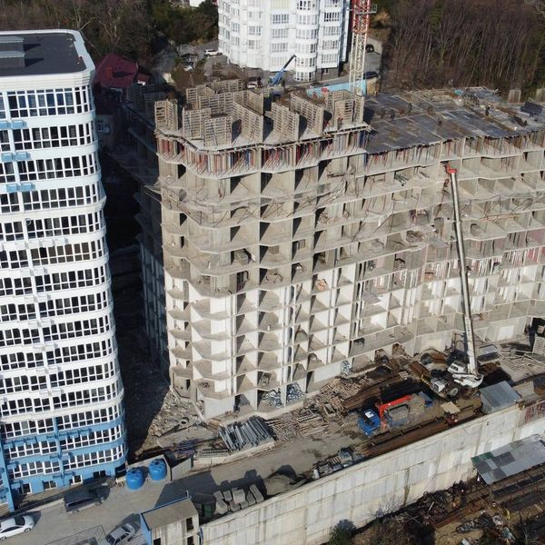 Апрель 2025