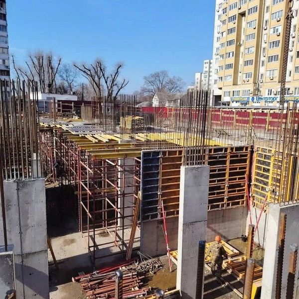 Апрель 2026