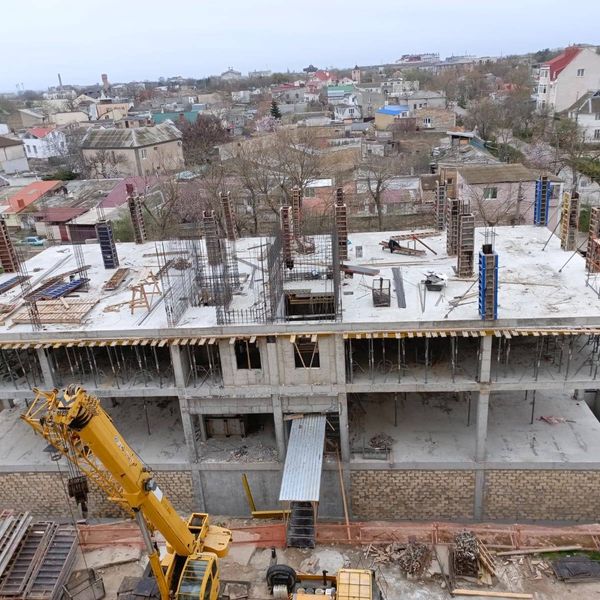 Апрель 2025