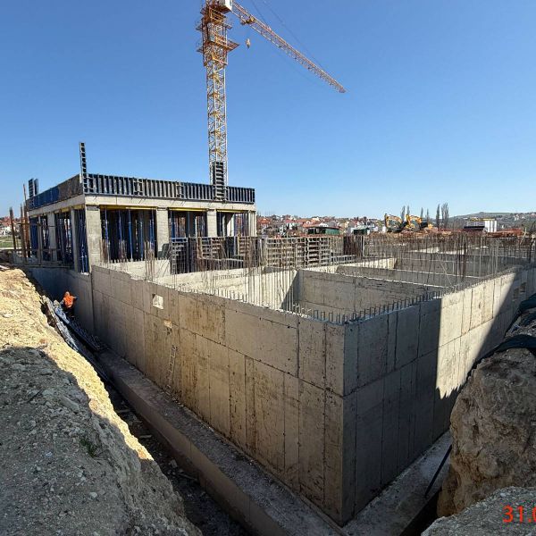 Апрель 2026