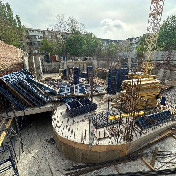 Апрель 2025