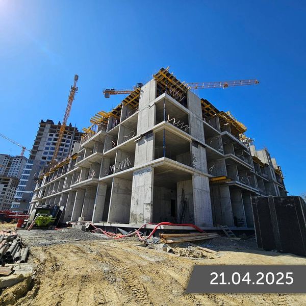 Апрель 2025